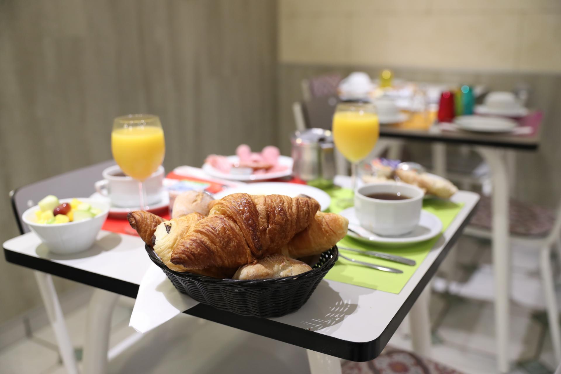 Hôtel des Arènes - petit déjeuner